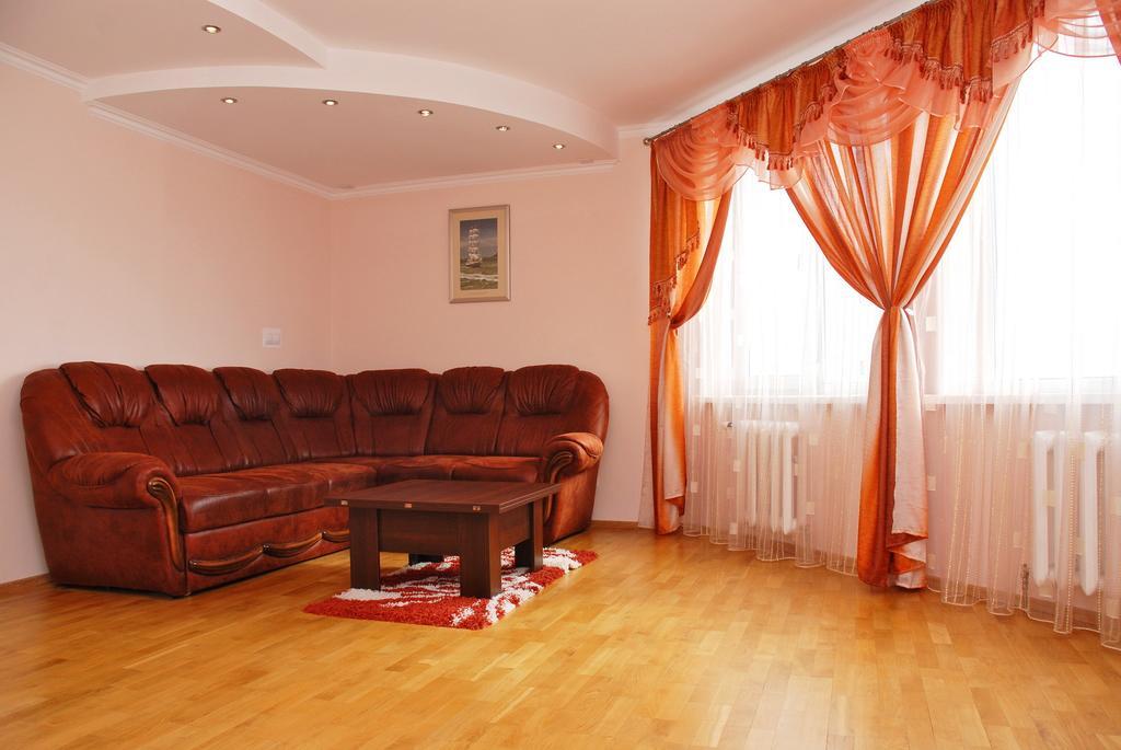 Kiev Pozniaky Apartment Rum bild